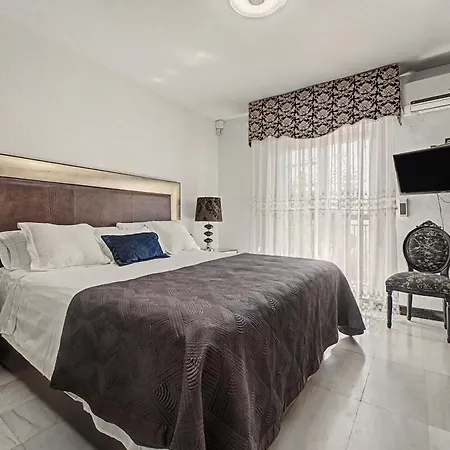 Townhouse In Playamar, Sol Y Playa Hébergement de vacances *